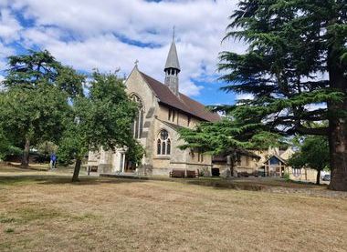 ©Alan Olive.  St John's Church Boxmoor
