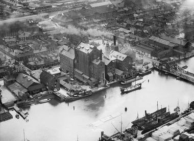 https://www.britainfromabove.org.uk/en/image/EPW042806