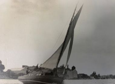 Unders sail in former days