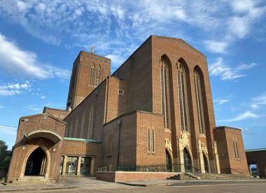 (C) Guildford Cathedral 