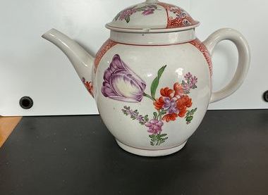 Lowestoft Teapot