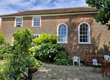 © Alan Olive   External view of the Friends Meeting House