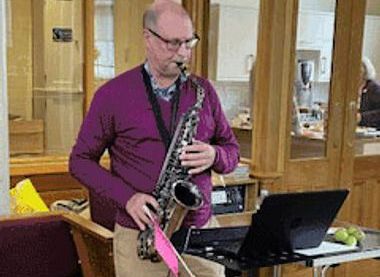 Short sax recital by Robert
