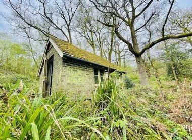 National Trust Images \ George Curd - The Pump House in Rockinghill Woods