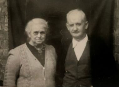 Mr and Mrs Groves celebrate their Golden                         Anniversary