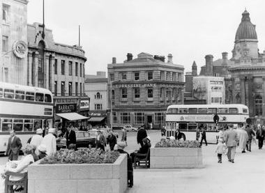 Fitzalan Square, High Street and Haymarket, left, General Post Office (Haymarket), centre, Birmingham District and Counties Banking Co. Ltd. and Bell Hotel, right. 1900-1919
