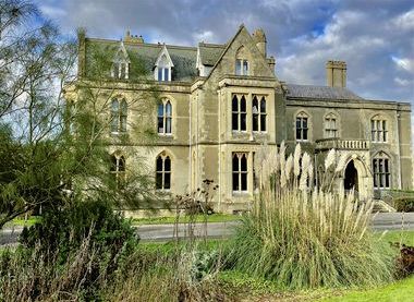 Pippbrook House