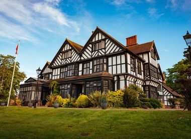 The beautiful Manor building