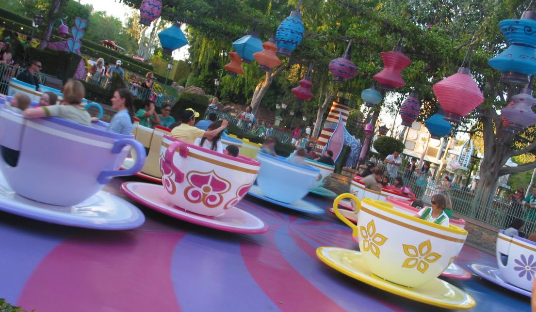 A tea cup ride in action.