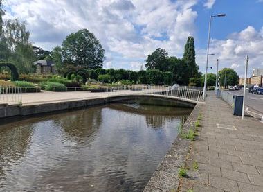 ©Alan Olive.  Jellicoe Water Gardens, Hemel Hempstead.