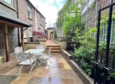 Harper Luxe Serviced Apartments 