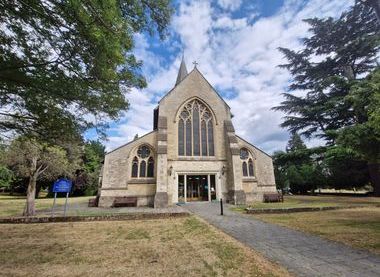 ©Alan Olive.  St John's Church Boxmoor