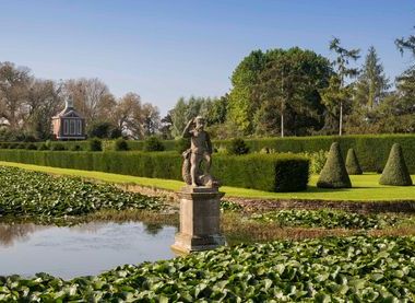 https://www.nationaltrust.org.uk/visit/gloucestershire-cotswolds/westbury-court-garden/visiting-westbury-court-garden
