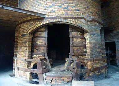 Downdraught skeleton bottle oven at Phoenix Works
