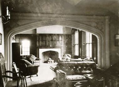 The Tudor Lounge (Senior School Reception)